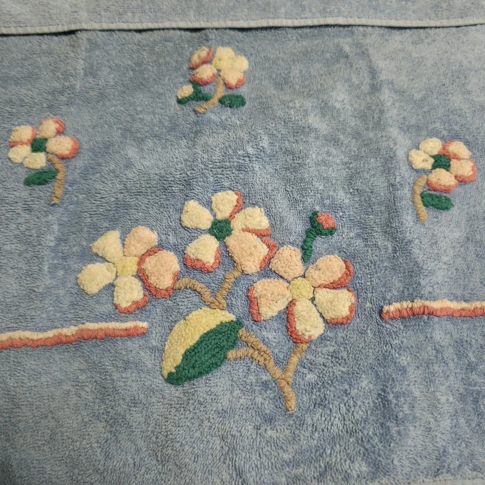 Vintage-Style Light Blue Turkish Cotton Towel Set with Chenille Floral Appliqués